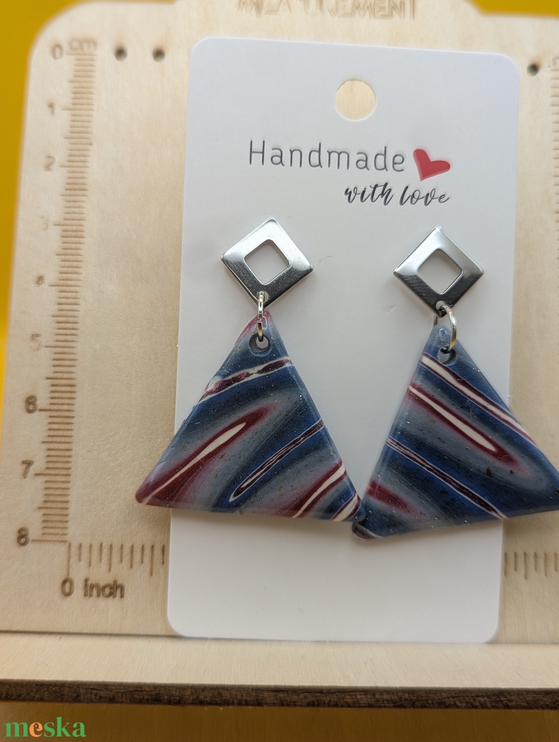 Kézműves fülbevaló polimer gyurmából (polymer clay), karácsonyi ajándék, háromszög - 120 - ékszer - fülbevaló - lógó fülbevaló - Meska.hu