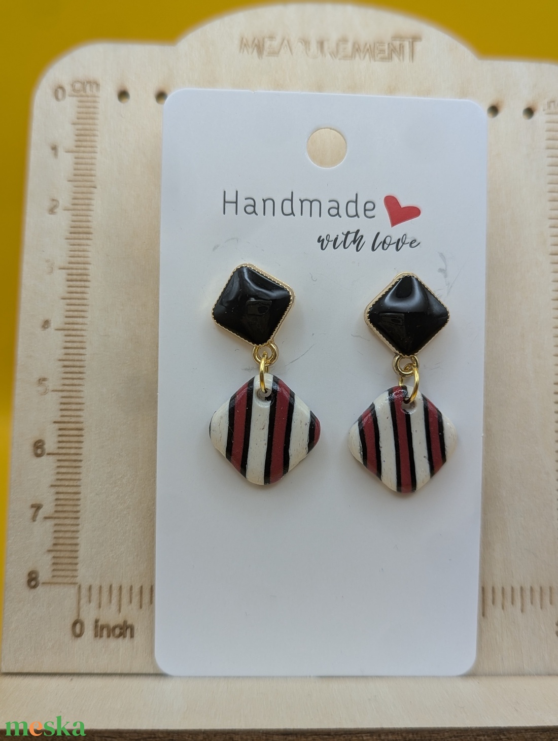 Kézműves fülbevaló polimer gyurmából (polymer clay), karácsonyi ajándék, kicsi, négyszög - 124 - ékszer - fülbevaló - lógó fülbevaló - Meska.hu