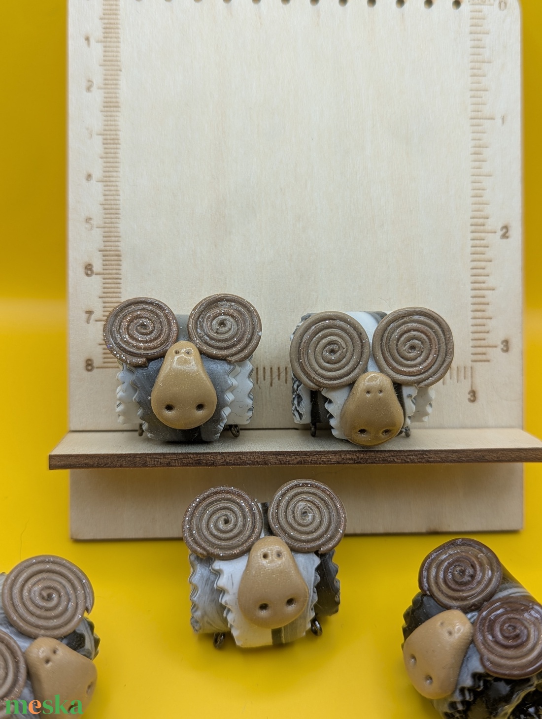 Kézműves bárány, kos figura polimer gyurmából (polymer clay), karácsonyi ajándék - 127 - kellékek & szerszámok - dekorációs kellékek - figurák - Meska.hu