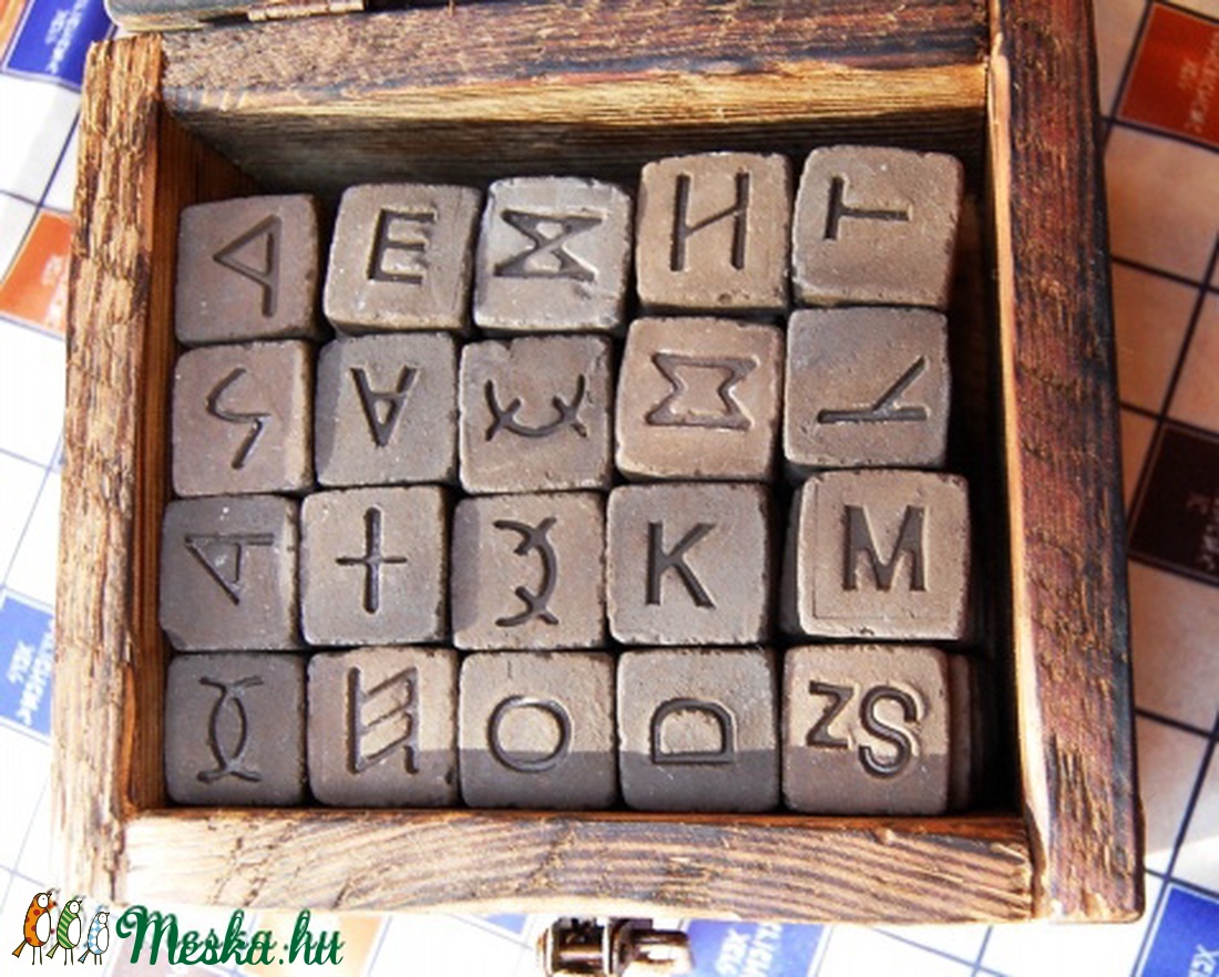 Magyar Rovás Szó Mozaik (Rovás Scrabble)  -  Rovásírást oktató szójáték  -  - Meska.hu