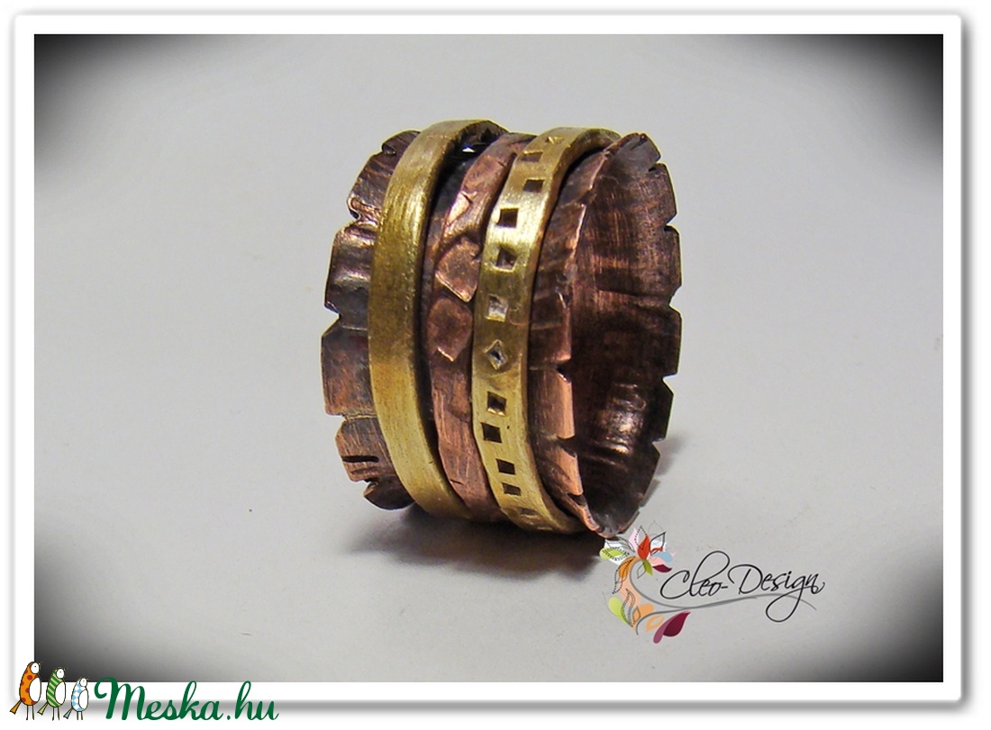 Antikolt vörös és sárgaréz gyűrű -  - Meska.hu