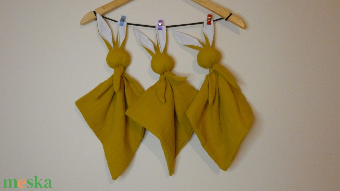 Szundikendő - okker sárga - játék & sport - Meska.hu