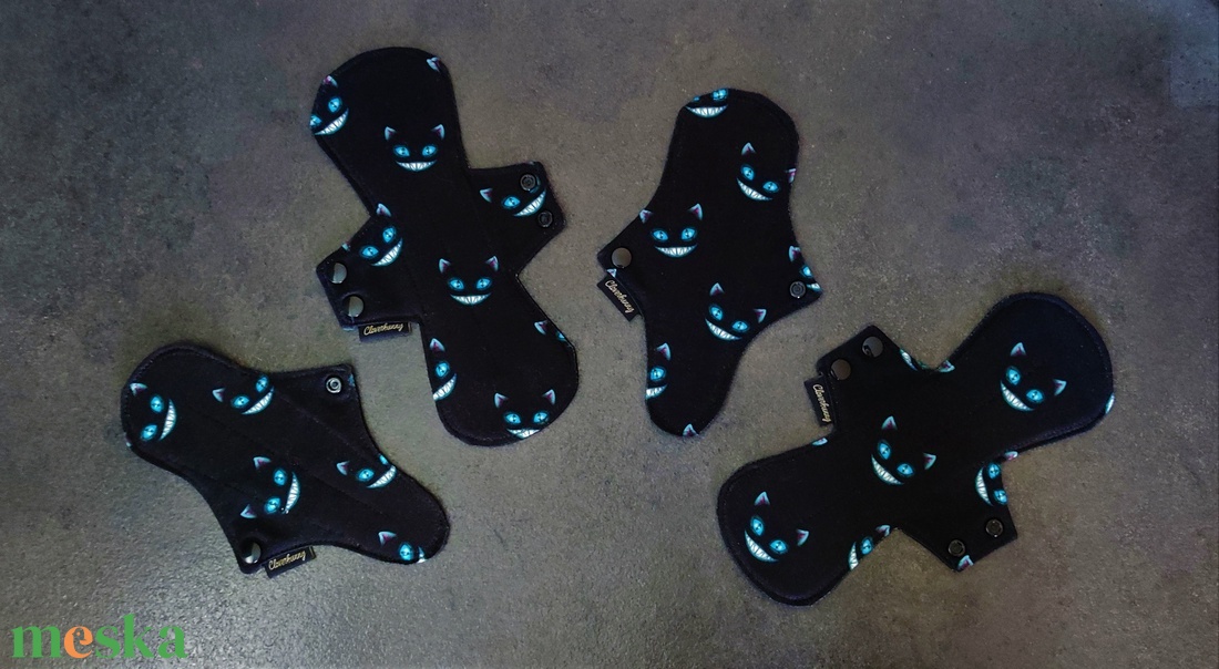 Mosható betét - fekete macska - szépségápolás - intim higiénia - intimbetét - Meska.hu