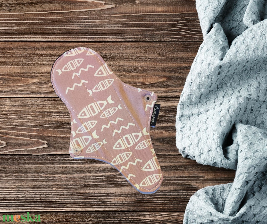 Rózsaszín halacska - Tanga betét - szépségápolás - intim higiénia - intimbetét - Meska.hu