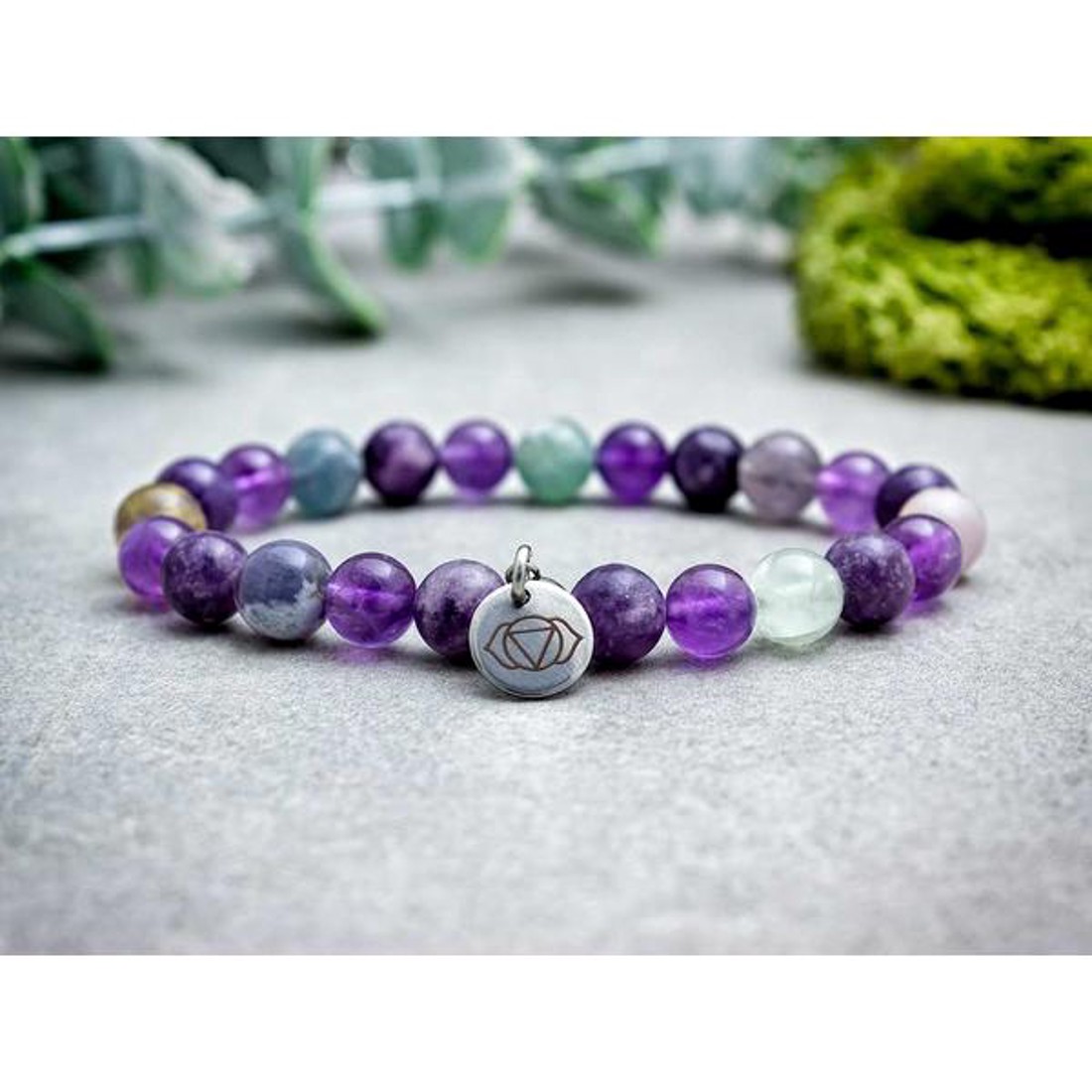 Harmadik szem csakra medálos ásvány karkötő - ékszer - karkötő - ásványkarkötő - Meska.hu