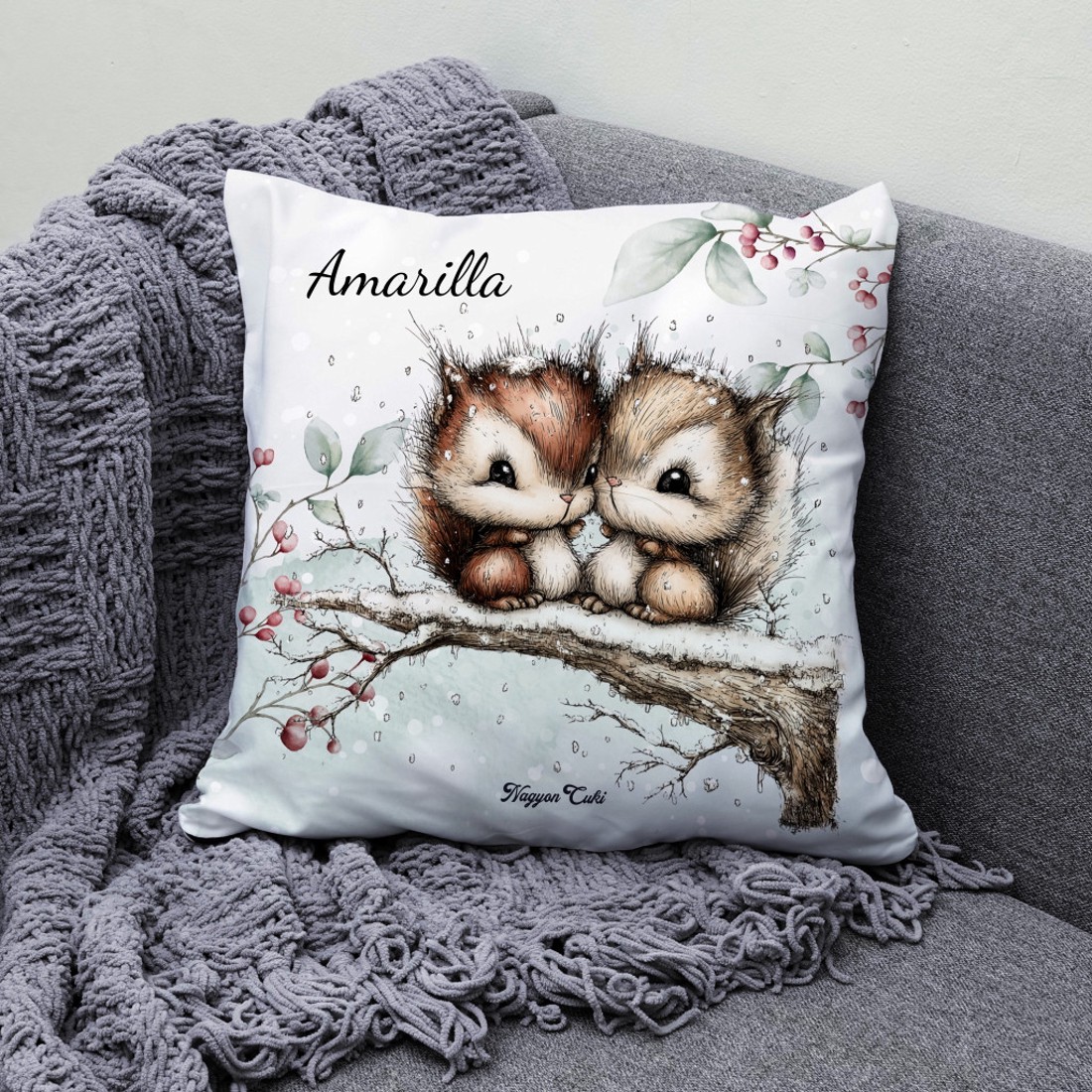 Névvel kérhető - Cuki téli mókuskák mintás párna - otthon & életmód - lakástextil - párna & párnahuzat - díszpárna (belsővel együtt) - Meska.hu