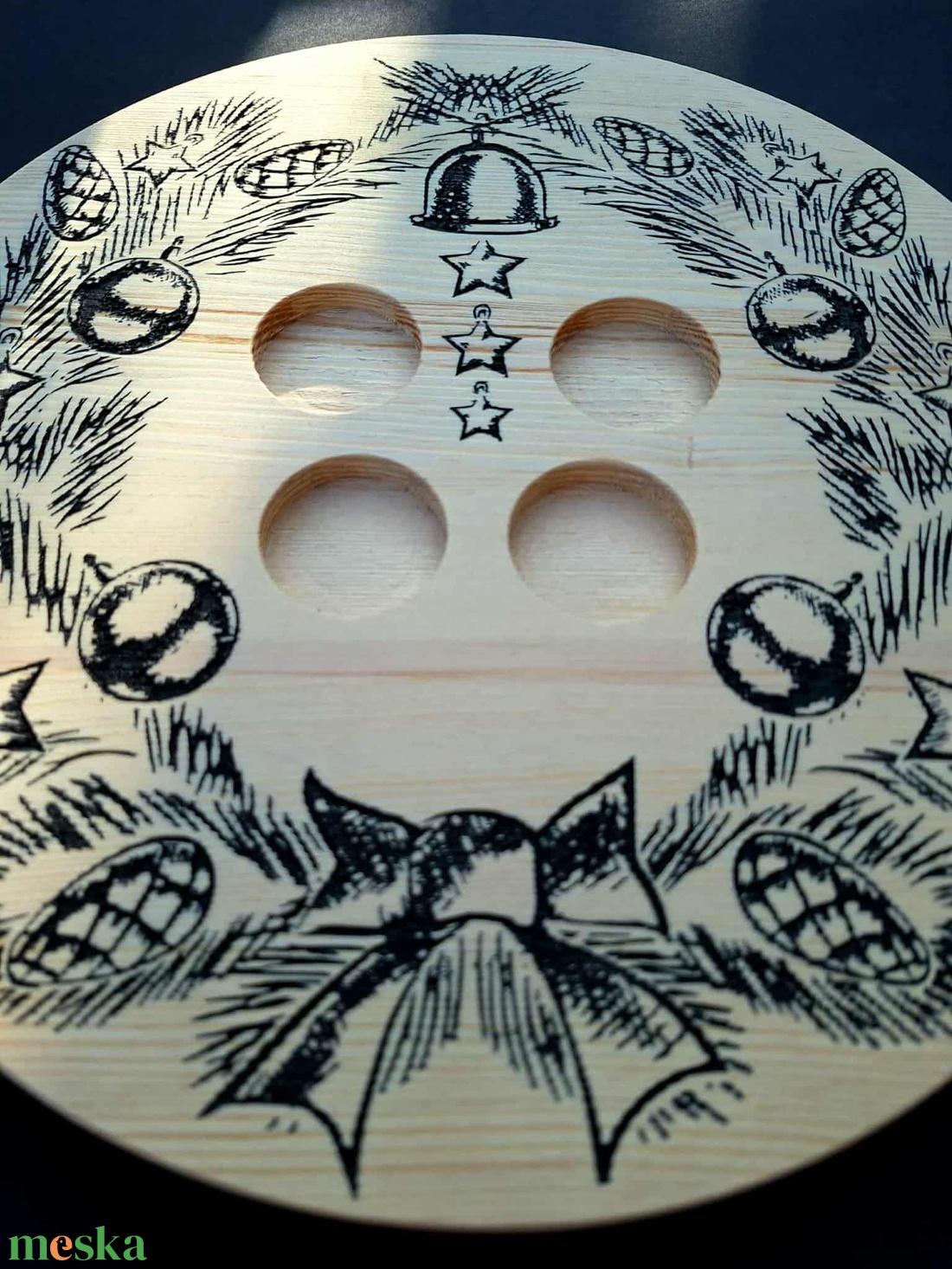 Prémium borovi fenyőből készült, gravírozott adventi koszorú. (advent2) - karácsony - adventi díszek - adventi koszorú - Meska.hu