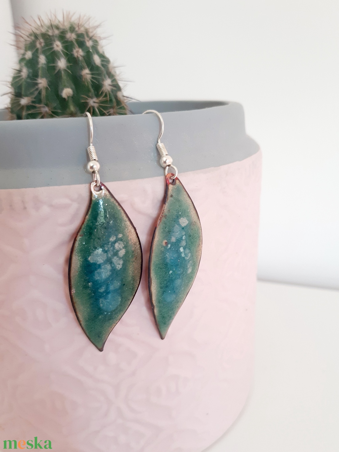 Tűzzománcos leveles  füli (kék és türkiz zöld) - ékszer - fülbevaló - lógó fülbevaló - Meska.hu