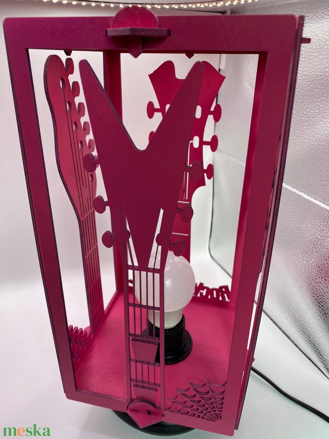 Gitárlámpa - Rock'n Light - Asztali fény - otthon & életmód - lámpa - hangulatlámpa - Meska.hu