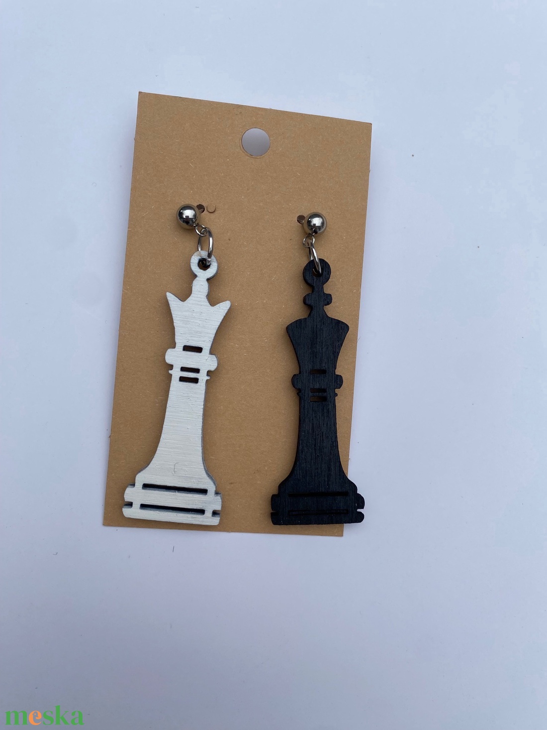 Sakkfülbevaló - ékszer - fülbevaló - lógó fülbevaló - Meska.hu