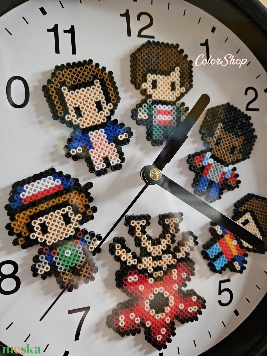 STRANGER THINGS halk falióra (23 cm) - otthon & életmód - dekoráció - fali és függő dekoráció - falióra & óra - Meska.hu