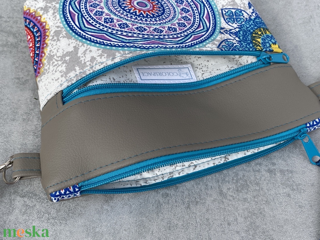 Crossbody  Türkiz mandala  - táska & tok - kézitáska & válltáska - vállon átvethető táska - Meska.hu