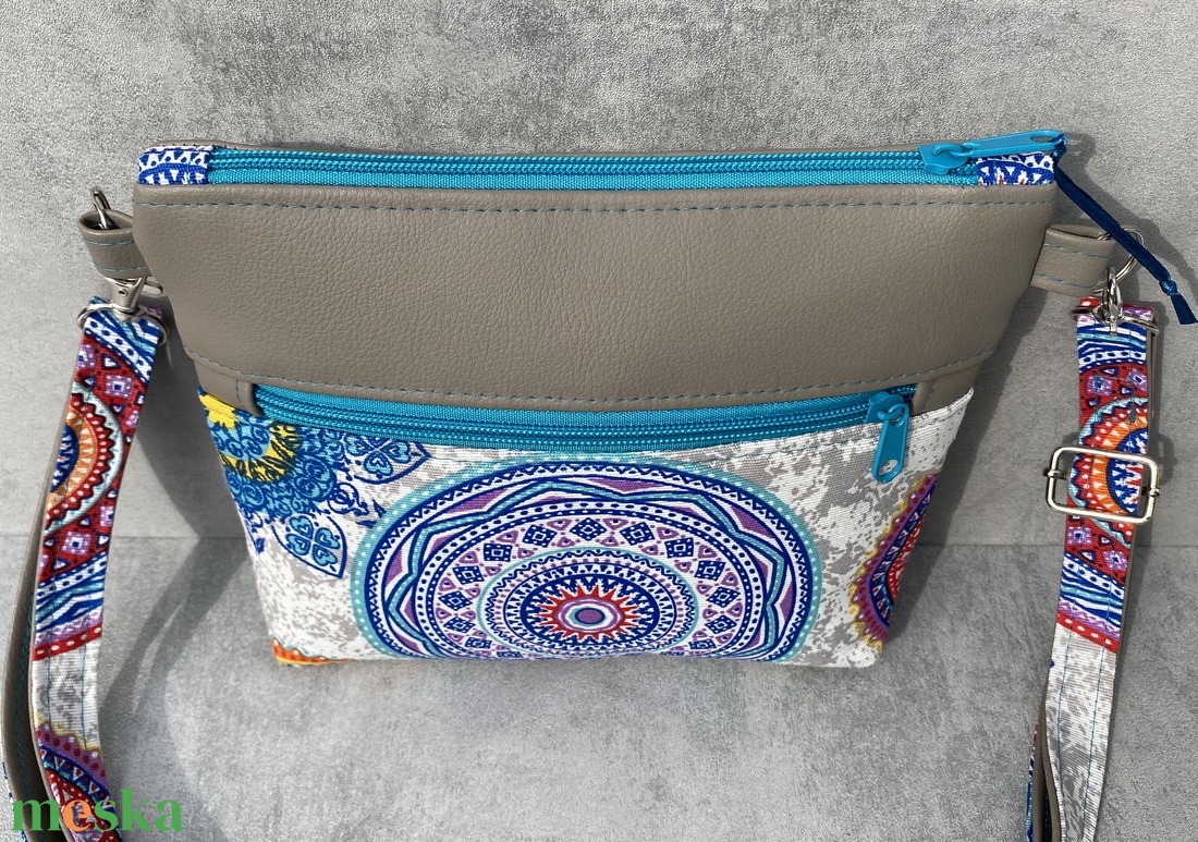 Crossbody  Türkiz mandala  - táska & tok - kézitáska & válltáska - vállon átvethető táska - Meska.hu