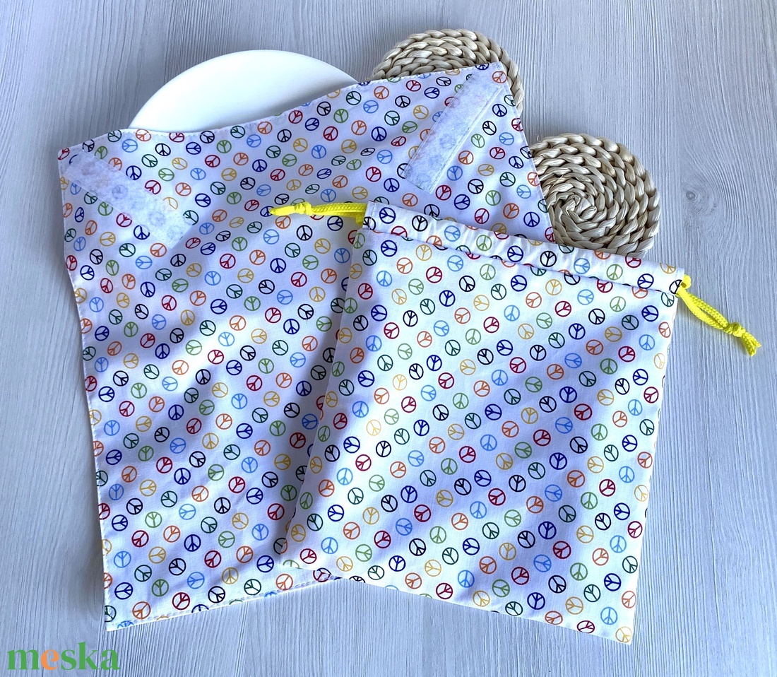 Újra szett - Újraszalvéta és Nasizacsi M Méret - Béke/Peace - otthon & életmód - konyhafelszerelés, tálalás - konyhai textil - szalvéta - Meska.hu Újra szett - Újraszalvéta és Nasizacsi M Méret - Béke/Peace - otthon & életmód - konyhafelszerelés, tálalás - konyhai textil - szalvéta - Meska.hu