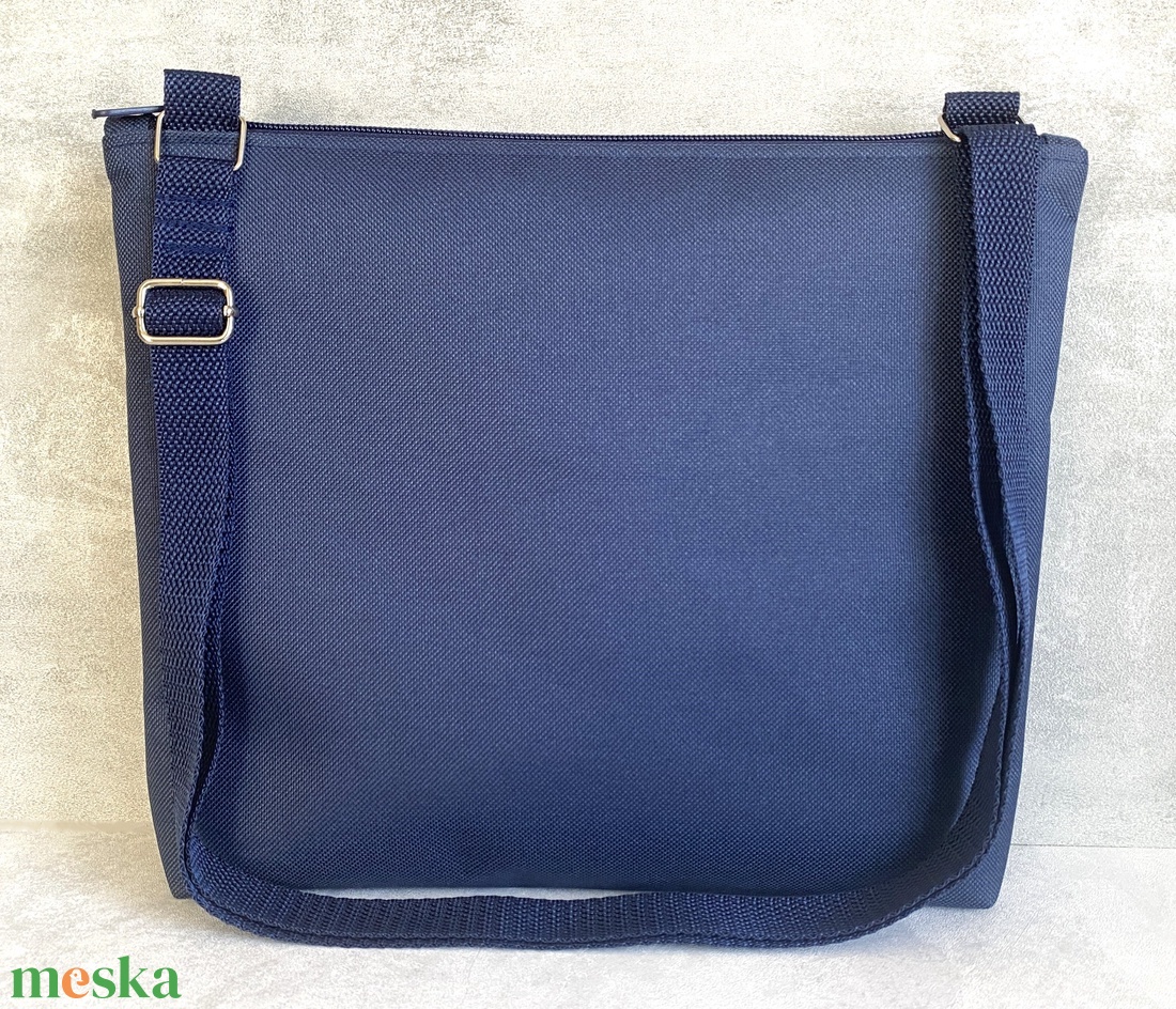 Crossbody Trópusi virágok - táska & tok - kézitáska & válltáska - vállon átvethető táska - Meska.hu Crossbody Trópusi virágok - táska & tok - kézitáska & válltáska - vállon átvethető táska - Meska.hu
