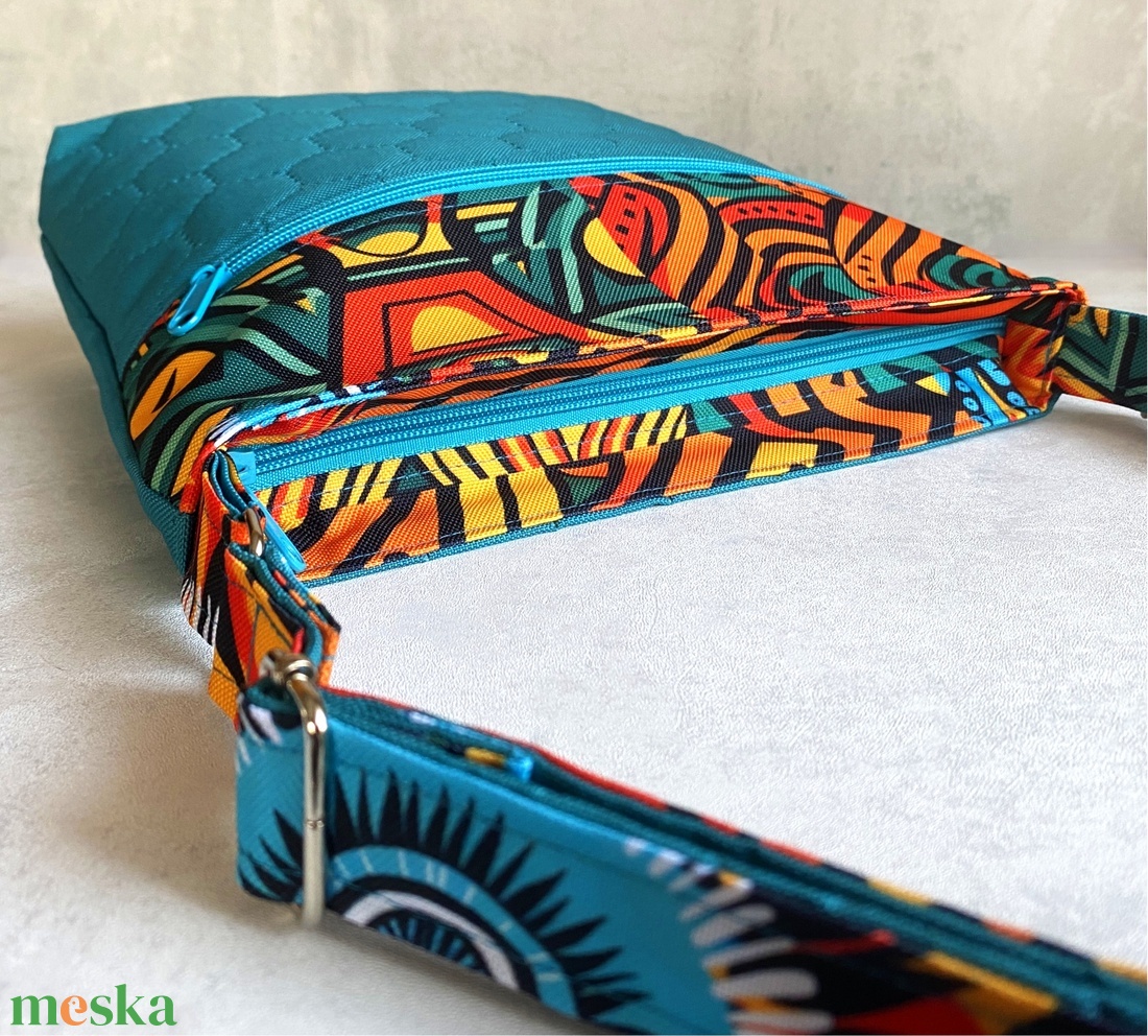Crossbody  Türkiz, afrikamintás - táska & tok - kézitáska & válltáska - vállon átvethető táska - Meska.hu