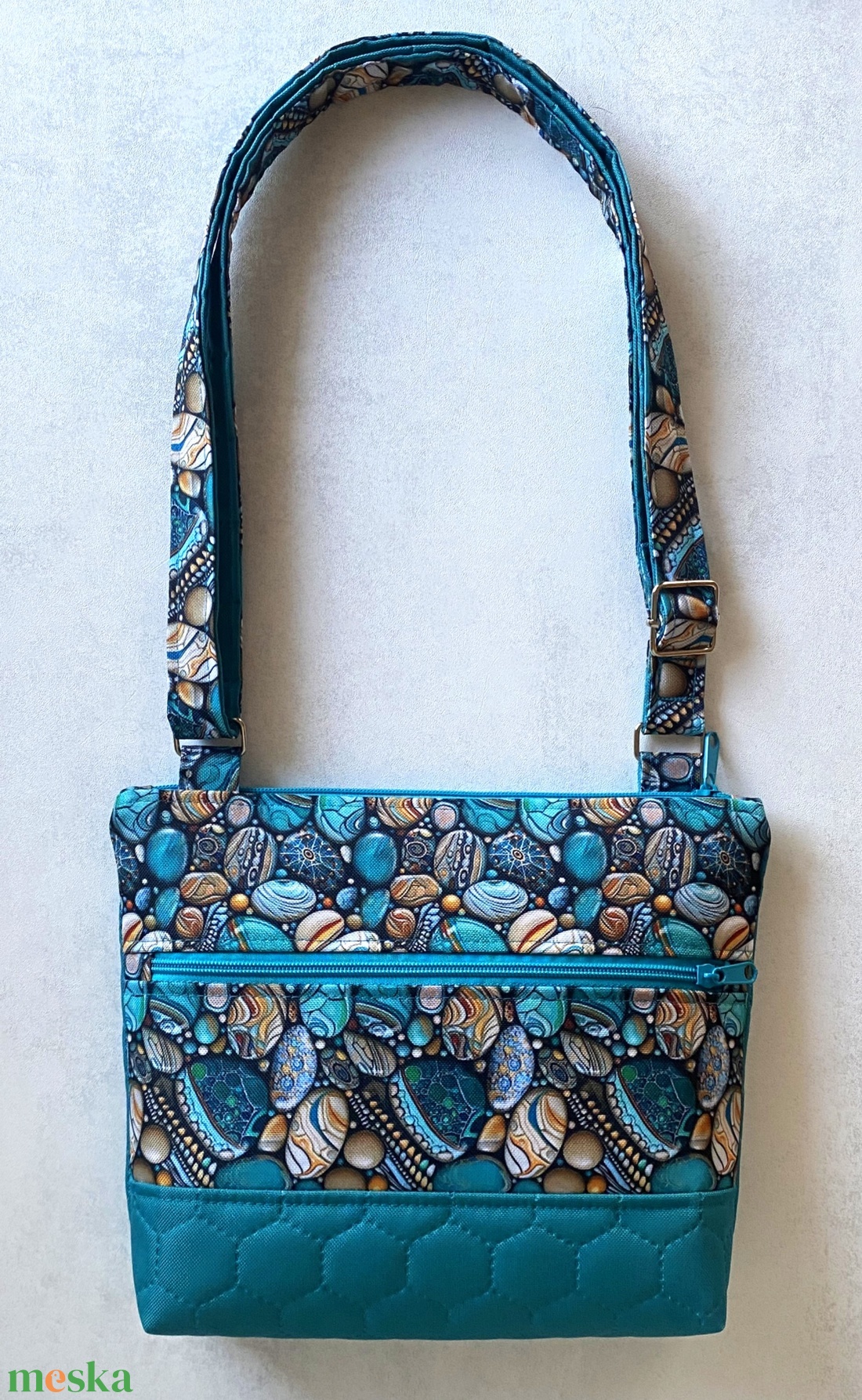 Crossbody  Türkiz, kavicsmintás - táska & tok - kézitáska & válltáska - vállon átvethető táska - Meska.hu