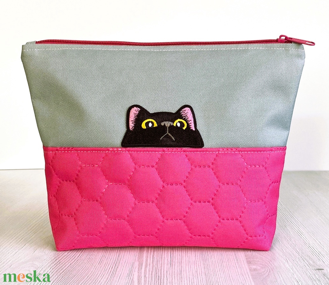 Nagy talpas neszesszer Pop Up Cat - táska & tok - neszesszer - Meska.hu Nagy talpas neszesszer Pop Up Cat - táska & tok - neszesszer - Meska.hu