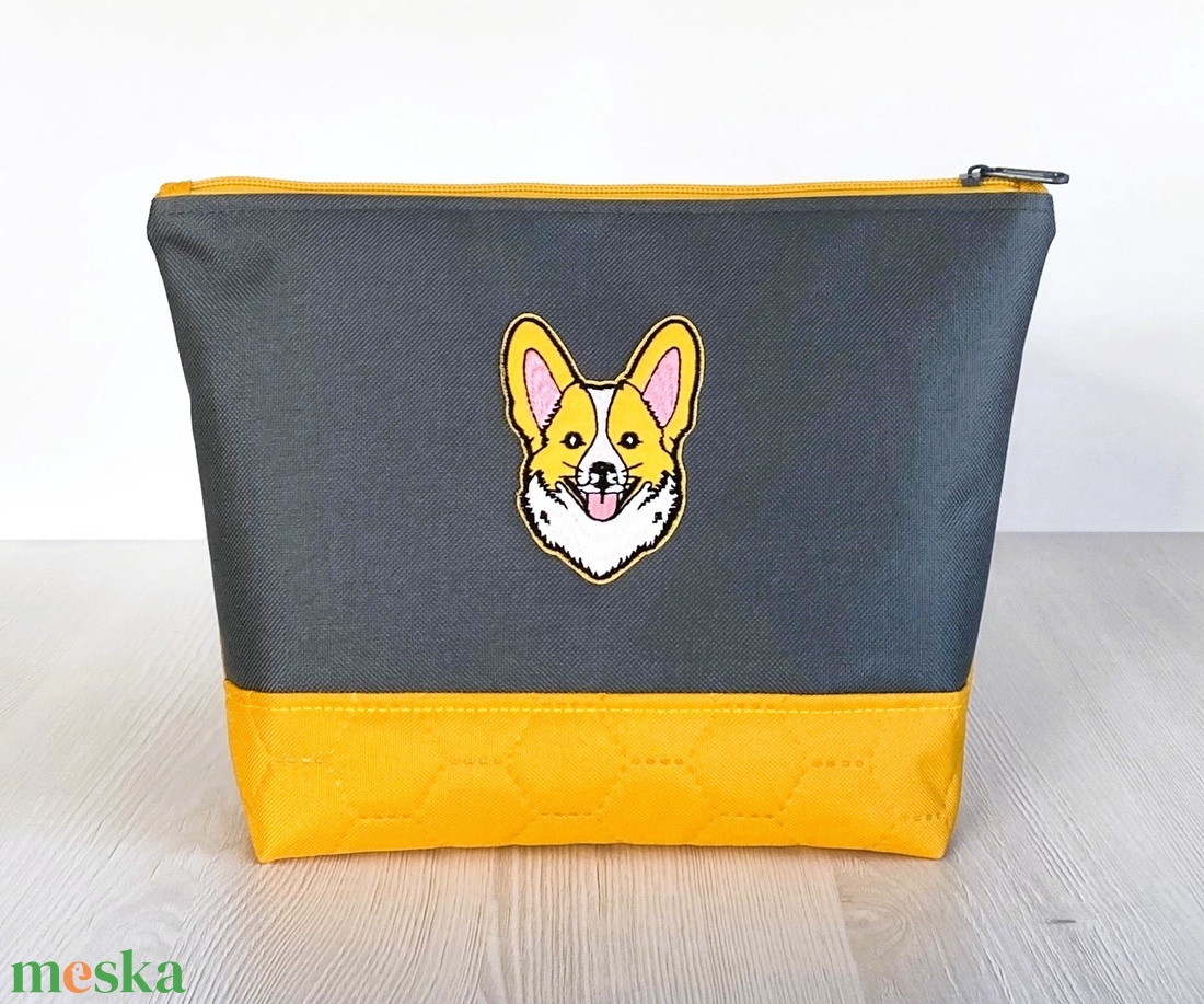 Nagy talpas neszesszer Corgi - táska & tok - neszesszer - Meska.hu Nagy talpas neszesszer Corgi - táska & tok - neszesszer - Meska.hu