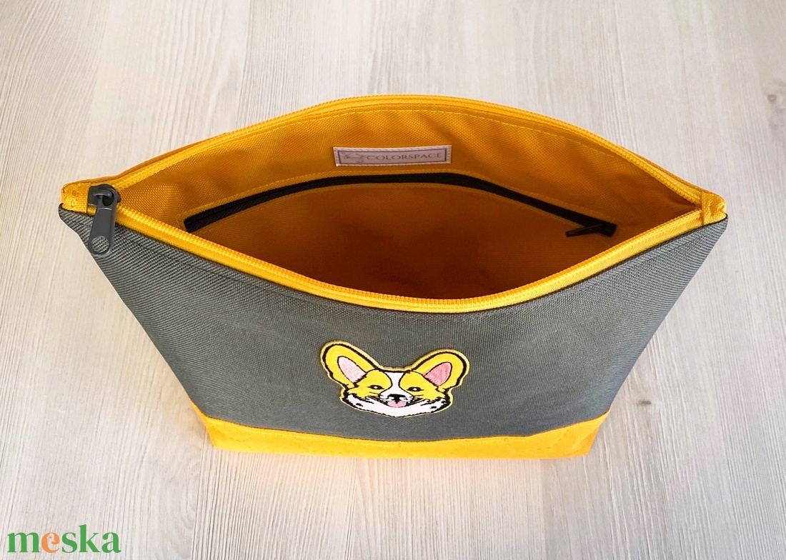 Nagy talpas neszesszer Corgi - táska & tok - neszesszer - Meska.hu Nagy talpas neszesszer Corgi - táska & tok - neszesszer - Meska.hu