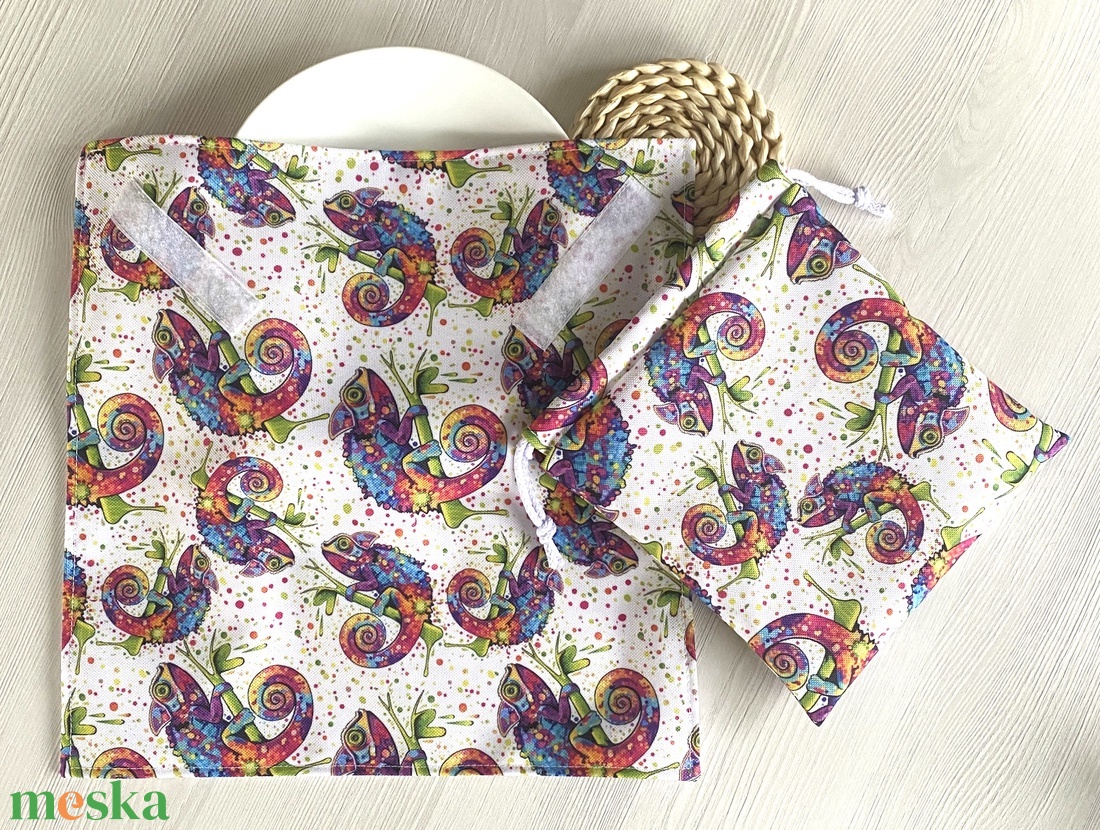 Gyűrődésmentes, vízlepergető Újraszalvéta és Nasizacsi - Kaméleon - otthon & életmód - konyhafelszerelés, tálalás - konyhai textil - szalvéta - Meska.hu