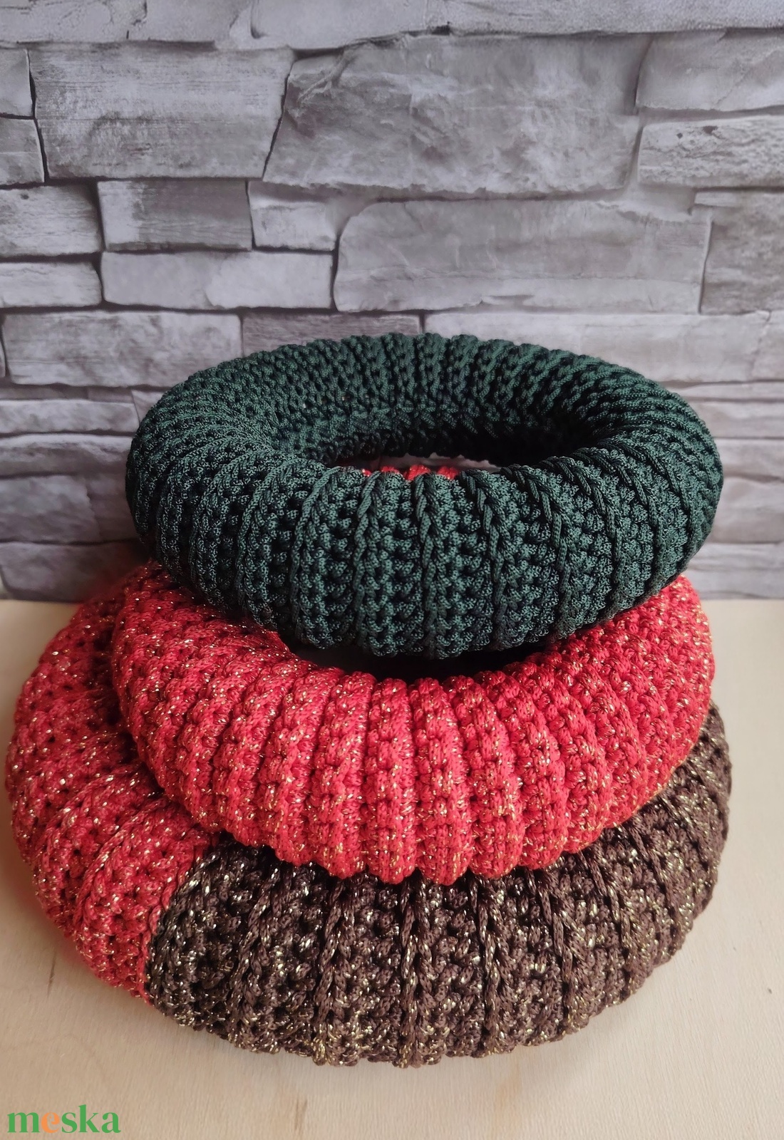 Horgolt karácsonyi  / adventi koszorú, ajtódísz alap (20 cm) / Christmas crochet-covered wreath base - kellékek & szerszámok - dekorációs kellékek - koszorú, koszorúalap - Meska.hu