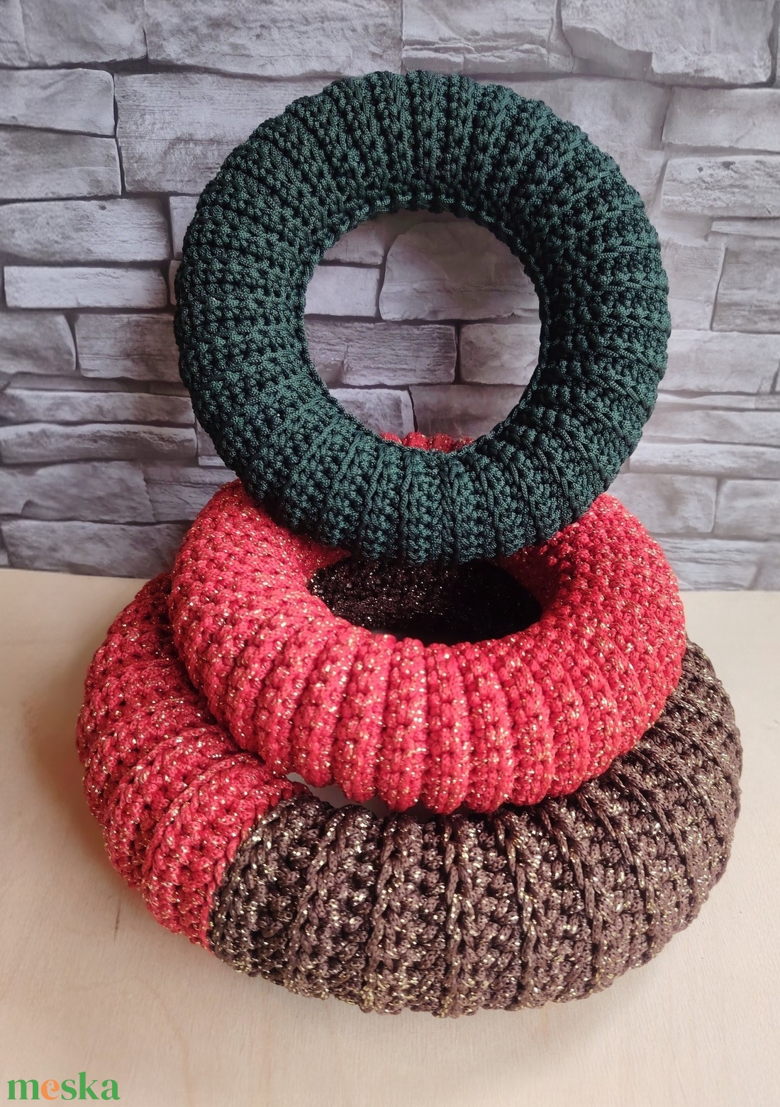 Horgolt karácsonyi  / adventi koszorú, ajtódísz alap (20 cm) / Christmas crochet-covered wreath base - kellékek & szerszámok - dekorációs kellékek - koszorú, koszorúalap - Meska.hu