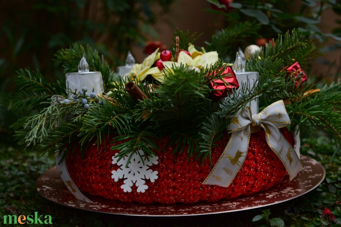 Horgolt karácsonyi  / adventi koszorú, ajtódísz alap (20 cm) / Christmas crochet-covered wreath base - kellékek & szerszámok - dekorációs kellékek - koszorú, koszorúalap - Meska.hu