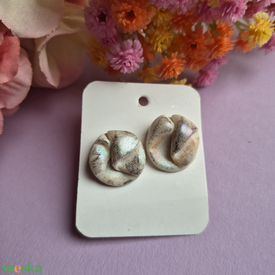 Bedugós gyűrt gyurma fülbevaló - ékszer - fülbevaló - pötty fülbevaló - Meska.hu