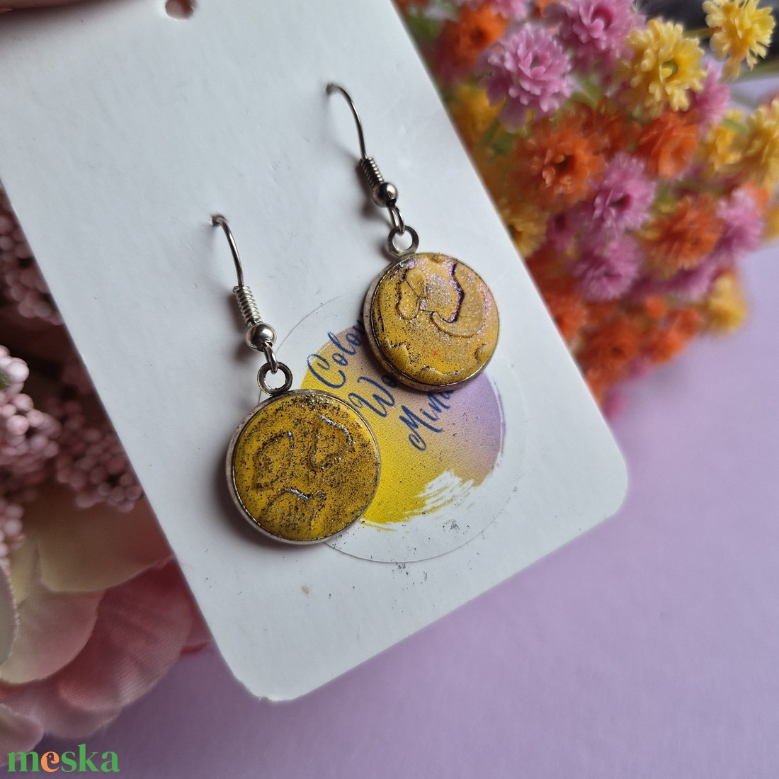 Aszimmetrikus sárga gyurma fülbevaló  - ékszer - fülbevaló - pötty fülbevaló - Meska.hu