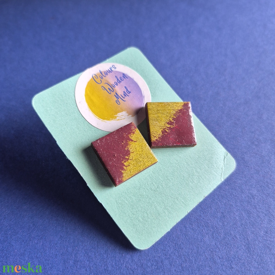 Bordó-arany négyzetes fa bedugós fülbevaló  - ékszer - fülbevaló - pötty fülbevaló - Meska.hu