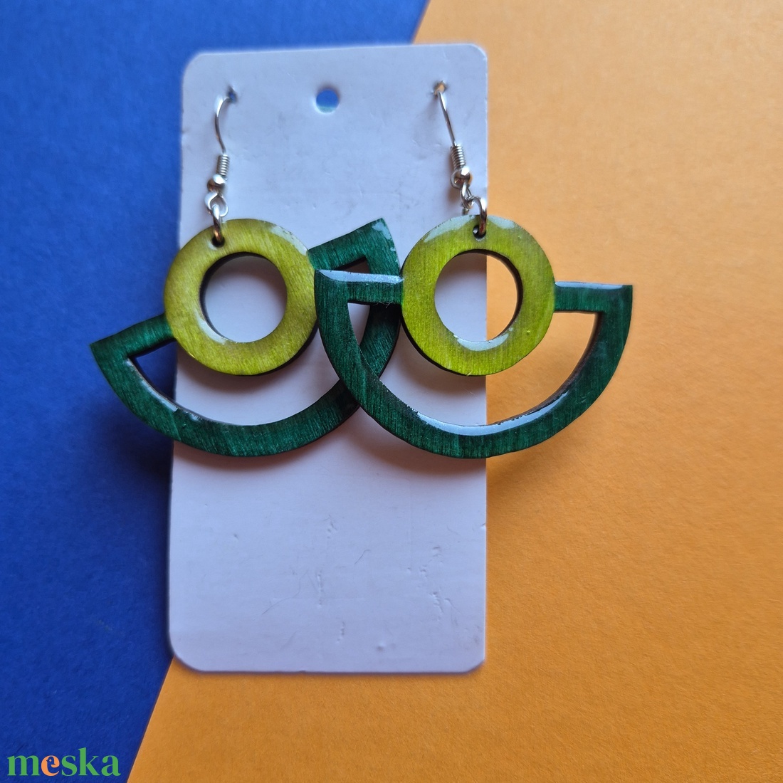 Zöld absztrakt lógós fa fülbevaló - ékszer - fülbevaló - lógó fülbevaló - Meska.hu