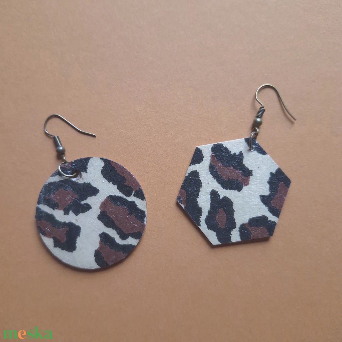 Aszimmetrikus állat nagy  fa fülbevaló - ékszer - fülbevaló - lógó fülbevaló - Meska.hu