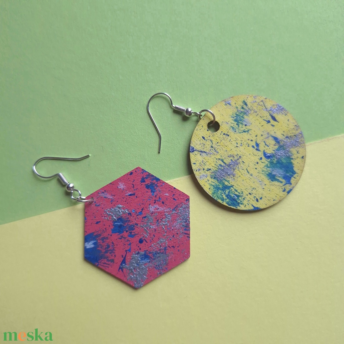 Sárga-pink fa nagy alakú mintás fülbevaló - ékszer - fülbevaló - lógó fülbevaló - Meska.hu