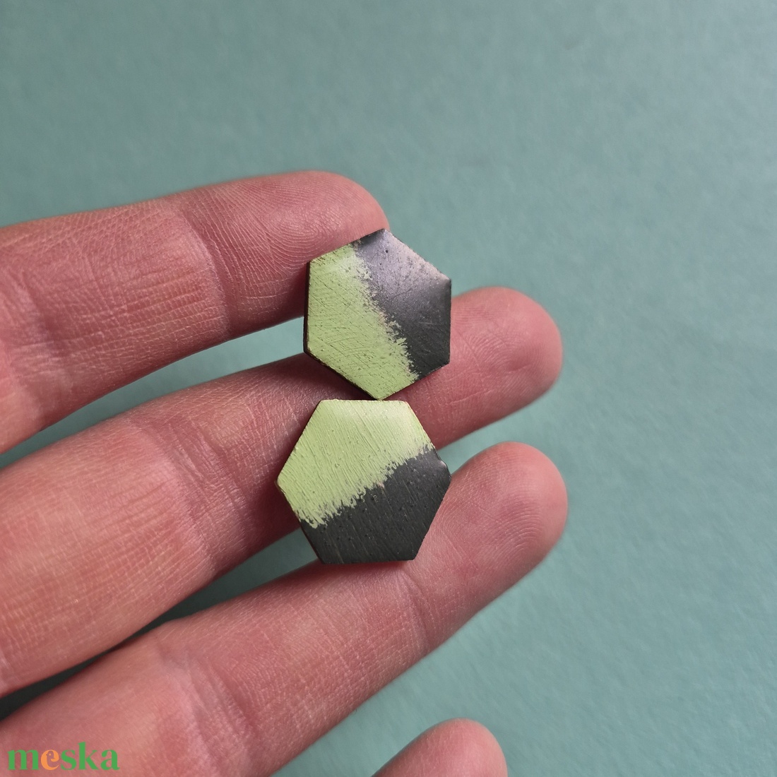 Zöld fa hatszög fülbevaló - ékszer - fülbevaló - pötty fülbevaló - Meska.hu