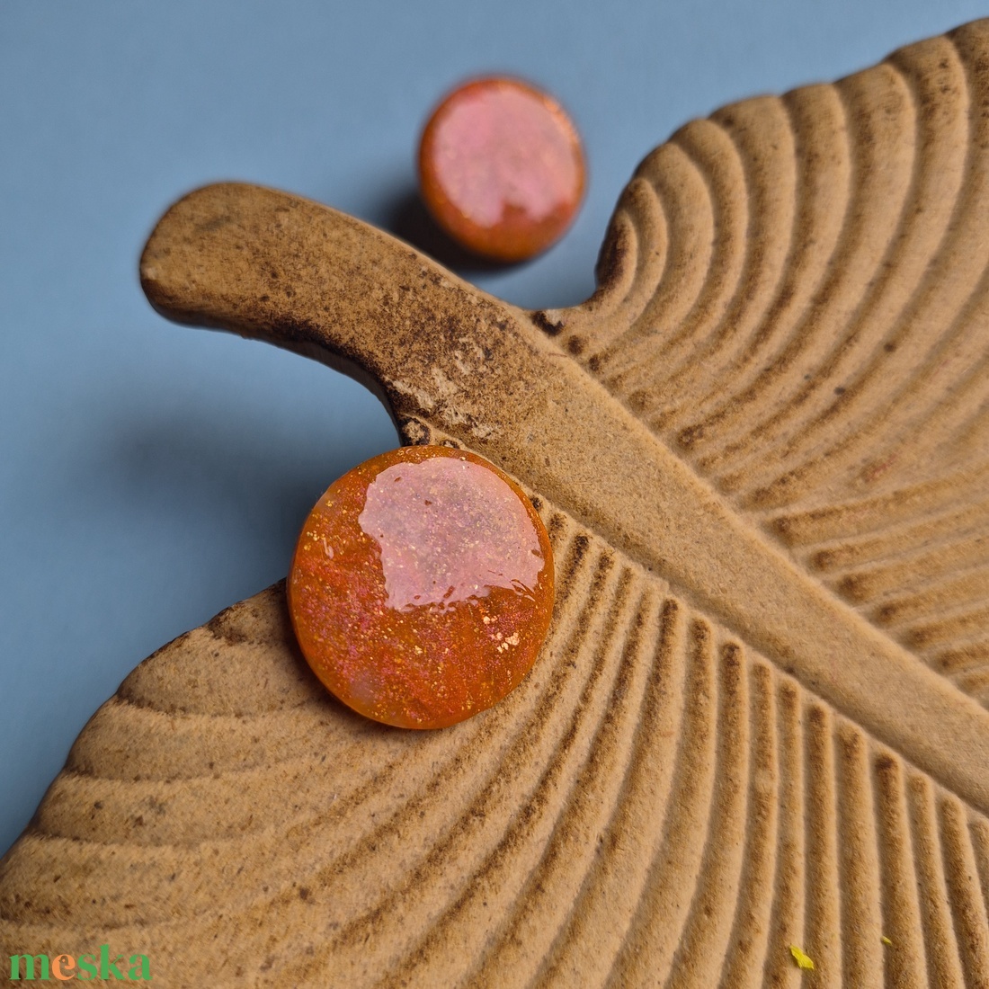 Narancsos bedugós kör gyurma fülbevaló - ékszer - fülbevaló - pötty fülbevaló - Meska.hu