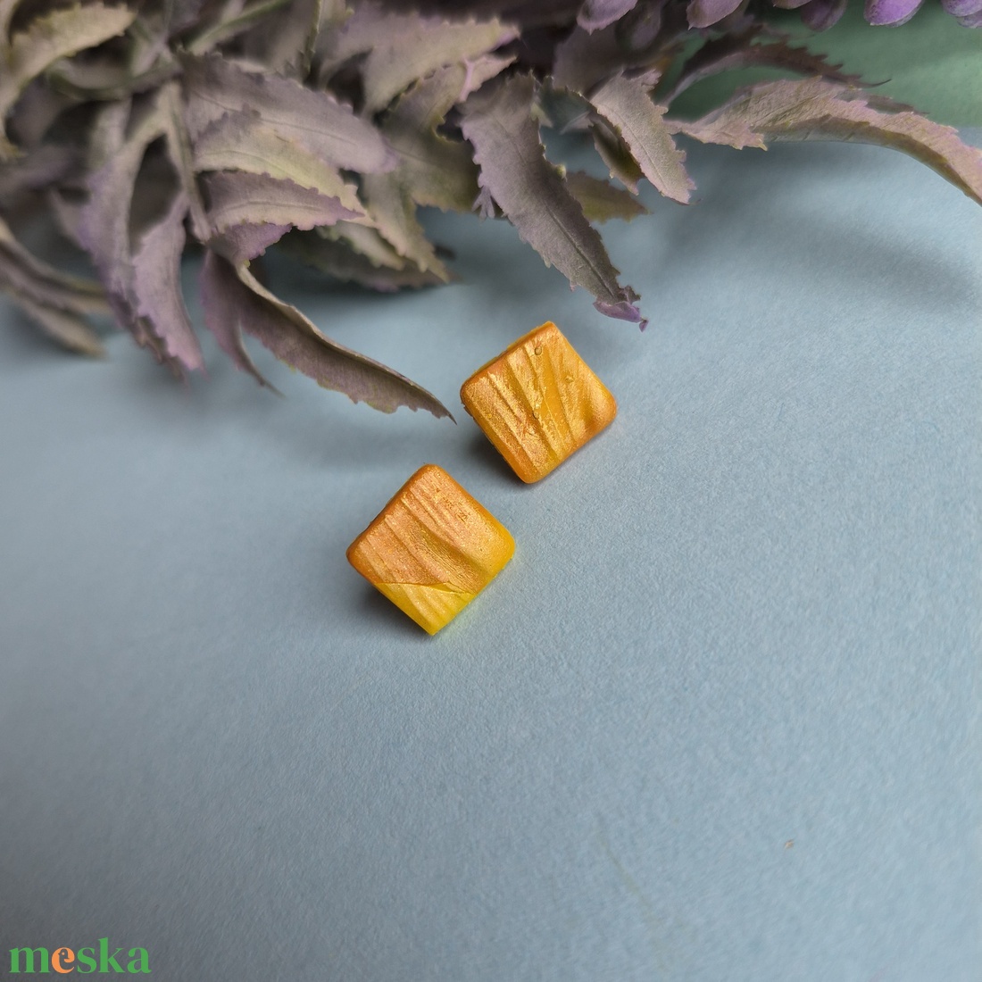 Sárga-narancs sütőgyurma bedugós fülbevaló  - ékszer - fülbevaló - pötty fülbevaló - Meska.hu