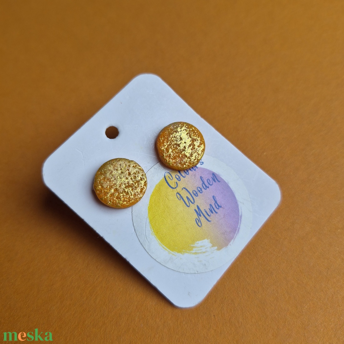 Arany-narancs kerek gyurma fülbevaló  - ékszer - fülbevaló - pötty fülbevaló - Meska.hu