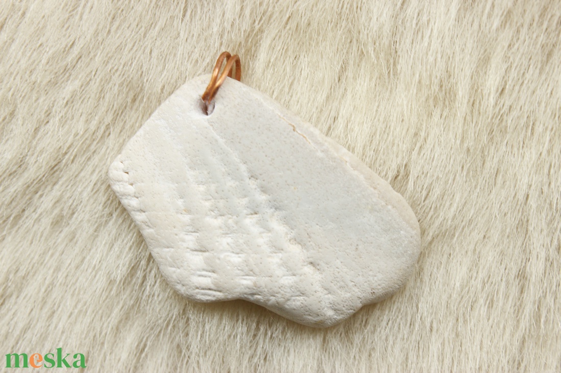 Pillangószárny kőmedál - ékszer - nyaklánc - medál - Meska.hu