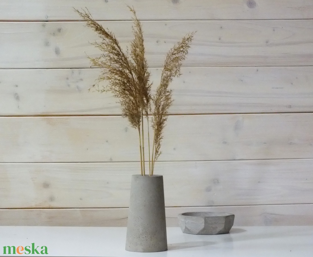 Beton Dekor váza, minimal design dekor, indusztriál, beton, cement - otthon & életmód - dekoráció - virágdísz és tartó - váza - Meska.hu Beton Dekor váza, minimal design dekor, indusztriál, beton, cement - otthon & életmód - dekoráció - virágdísz és tartó - váza - Meska.hu