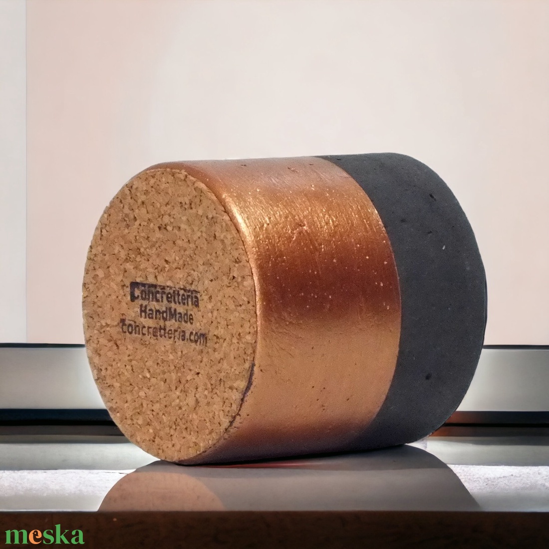 Dekor Beton Kaspó Szén és Bronz, kaktusz, szukkulens növény számára, minimal dekor, indusztriál, beton, cement - otthon & életmód - dekoráció - virágdísz és tartó - cserép & kaspó - Meska.hu