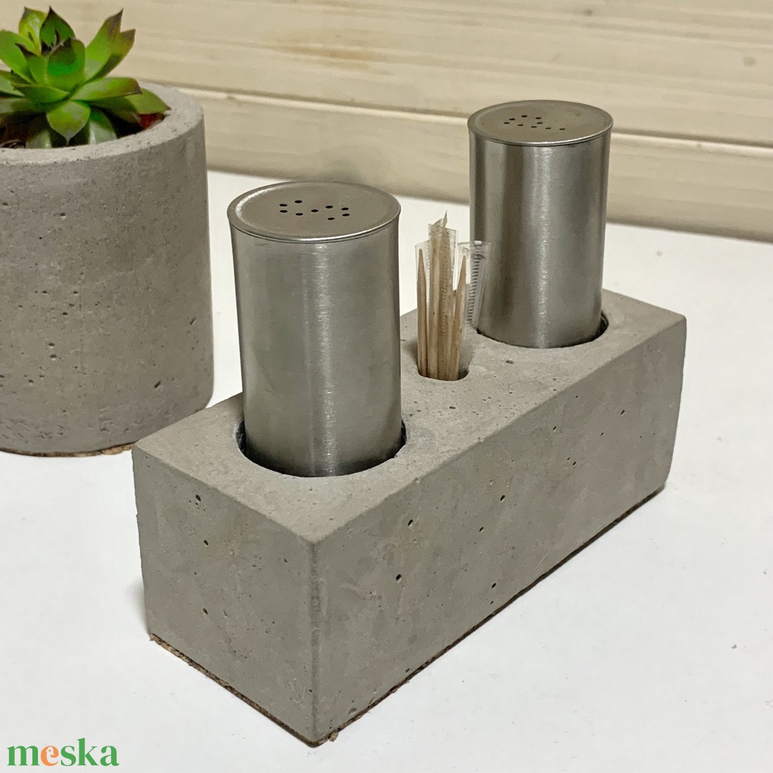 Stonehold Beton só-bors tartó - otthon & életmód - konyhafelszerelés, tálalás - konyhai tárolás - fűszertartó - Meska.hu