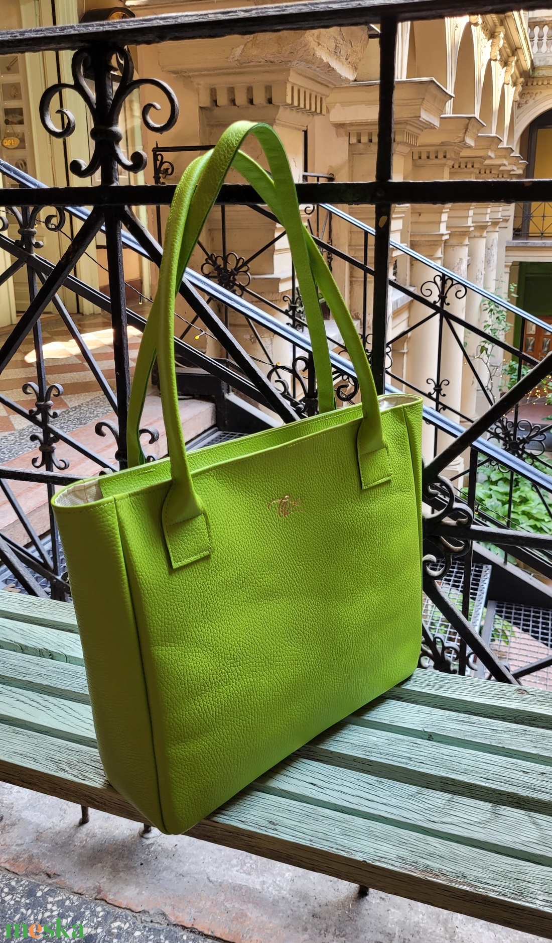 Kiwi green for work - marhabőr shopper - táska & tok - kézitáska & válltáska - nagy pakolós táska - Meska.hu Kiwi green for work - marhabőr shopper - táska & tok - kézitáska & válltáska - nagy pakolós táska - Meska.hu
