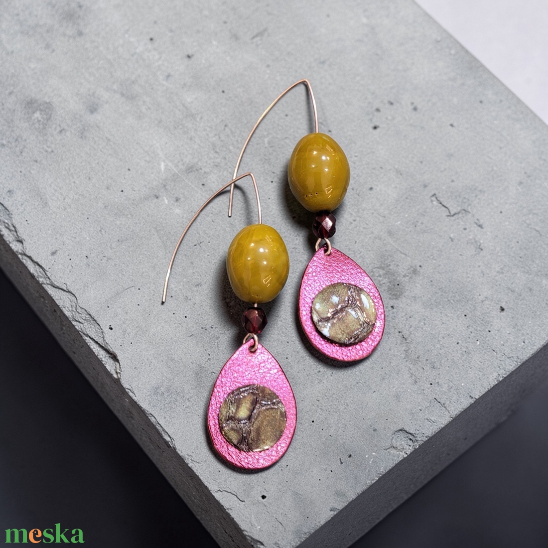 Paradisa collection 4 - bőr, gyöngy és nemesacél fülbevaló  - ékszer - fülbevaló - lógó fülbevaló - Meska.hu