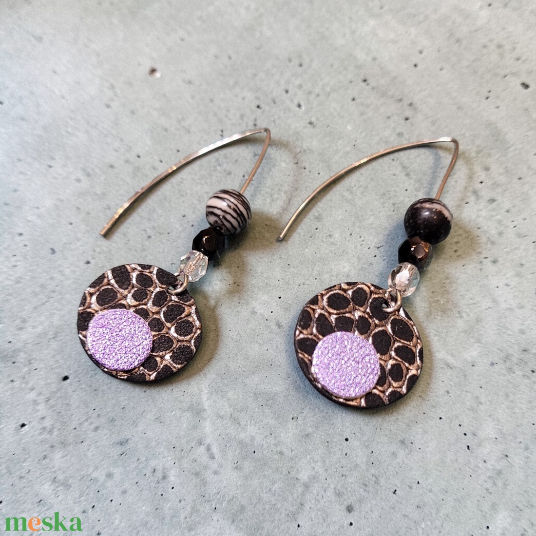 Paradisa collection 10 - bőr, gyöngy és nemesacél fülbevaló  - ékszer - fülbevaló - lógó fülbevaló - Meska.hu