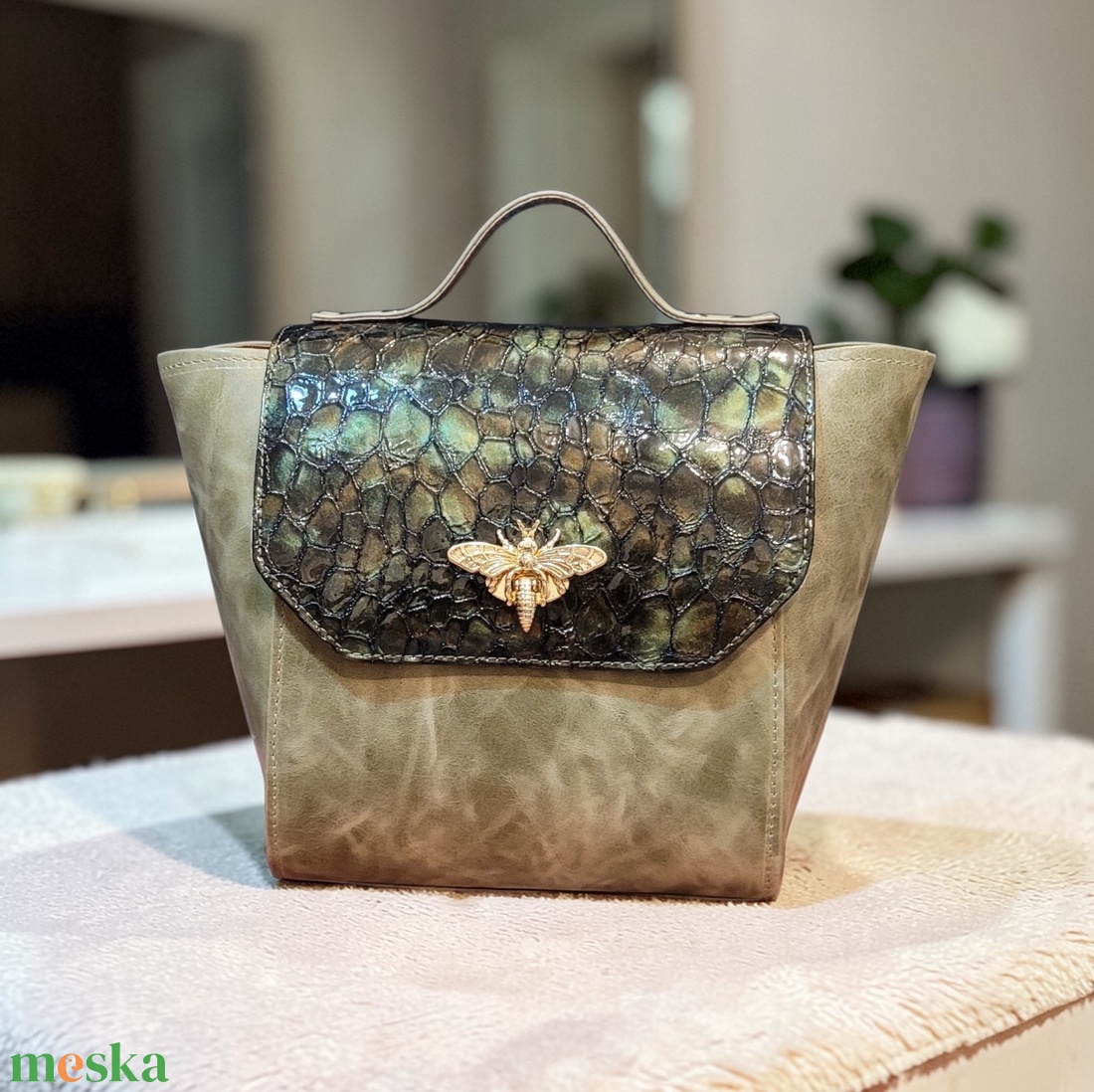 MIDI city hunter - marhabőr válltáska - táska & tok - kézitáska & válltáska - vállon átvethető táska - Meska.hu