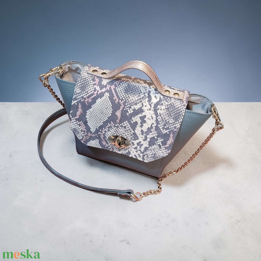 MIDI city blue snake - marhabőr válltáska - táska & tok - kézitáska & válltáska - vállon átvethető táska - Meska.hu