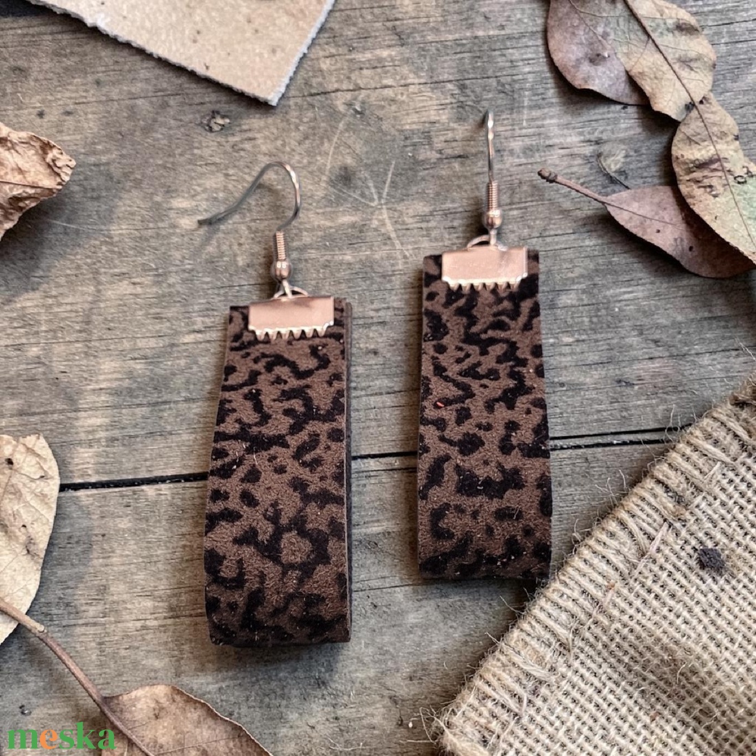 Drop theory - brown - fülbevaló nemesacél szerelékkel - ékszer - fülbevaló - lógó fülbevaló - Meska.hu