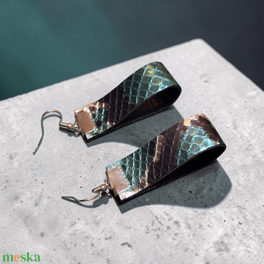 Drop theory - metal snake - fülbevaló nemesacél szerelékkel - ékszer - fülbevaló - lógó fülbevaló - Meska.hu