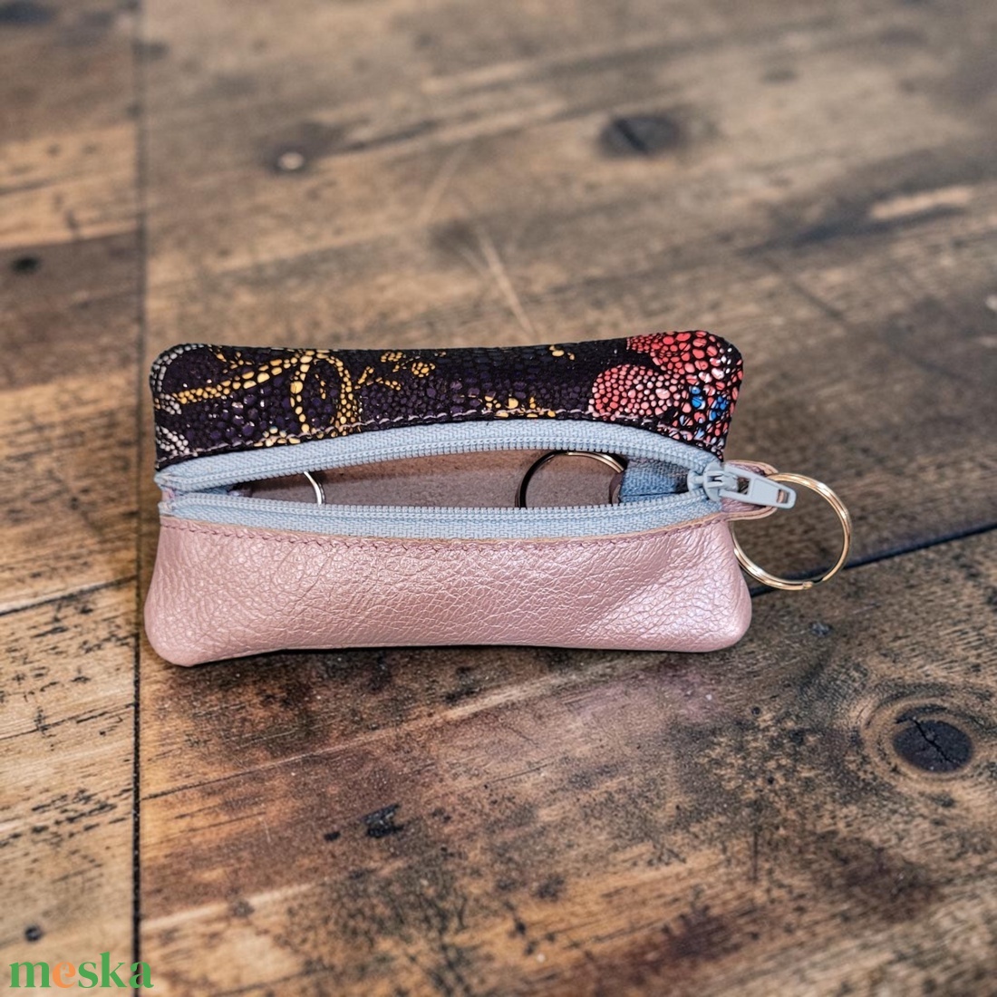 Girly things vintage flowery - valódi bőr kulcstartó - táska & tok - kulcstartó & táskadísz - kulcstartó - Meska.hu